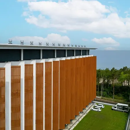 Pinea617 Seaview Apartment