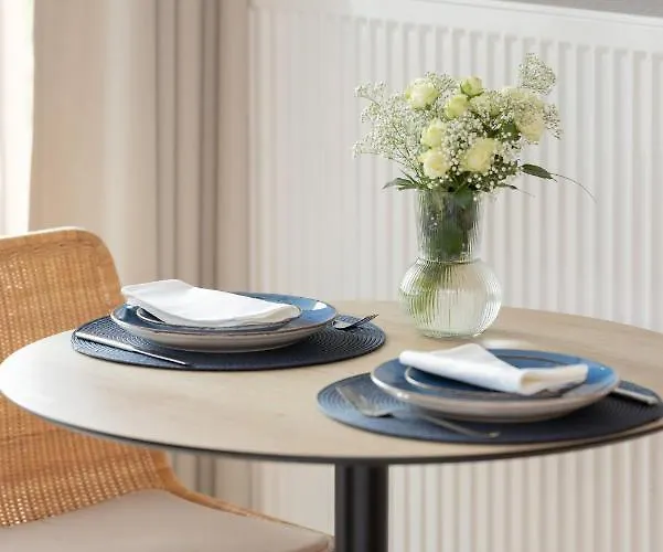 Pinea617 Seaview Apartamento *